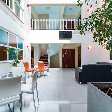 Aparthotel Atrium *