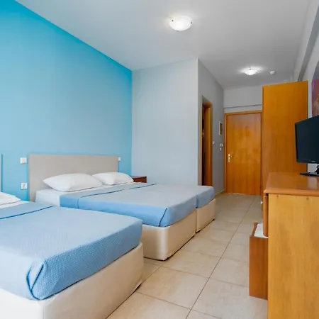 Atrium 3*