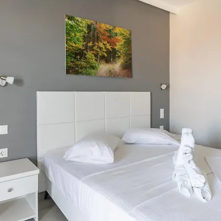 Aparthotel Atrium *
