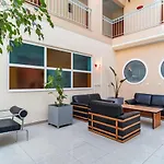 Aparthotel Atrium 3*