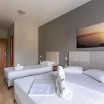 Atrium 3*