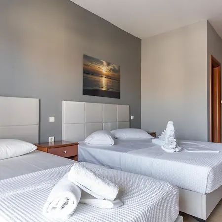 Atrium 3*