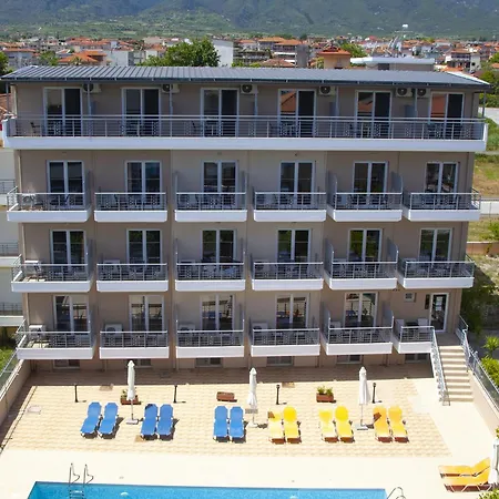 Atrium 3*