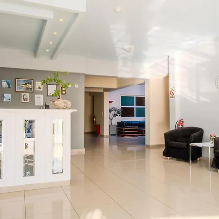 Atrium 3*